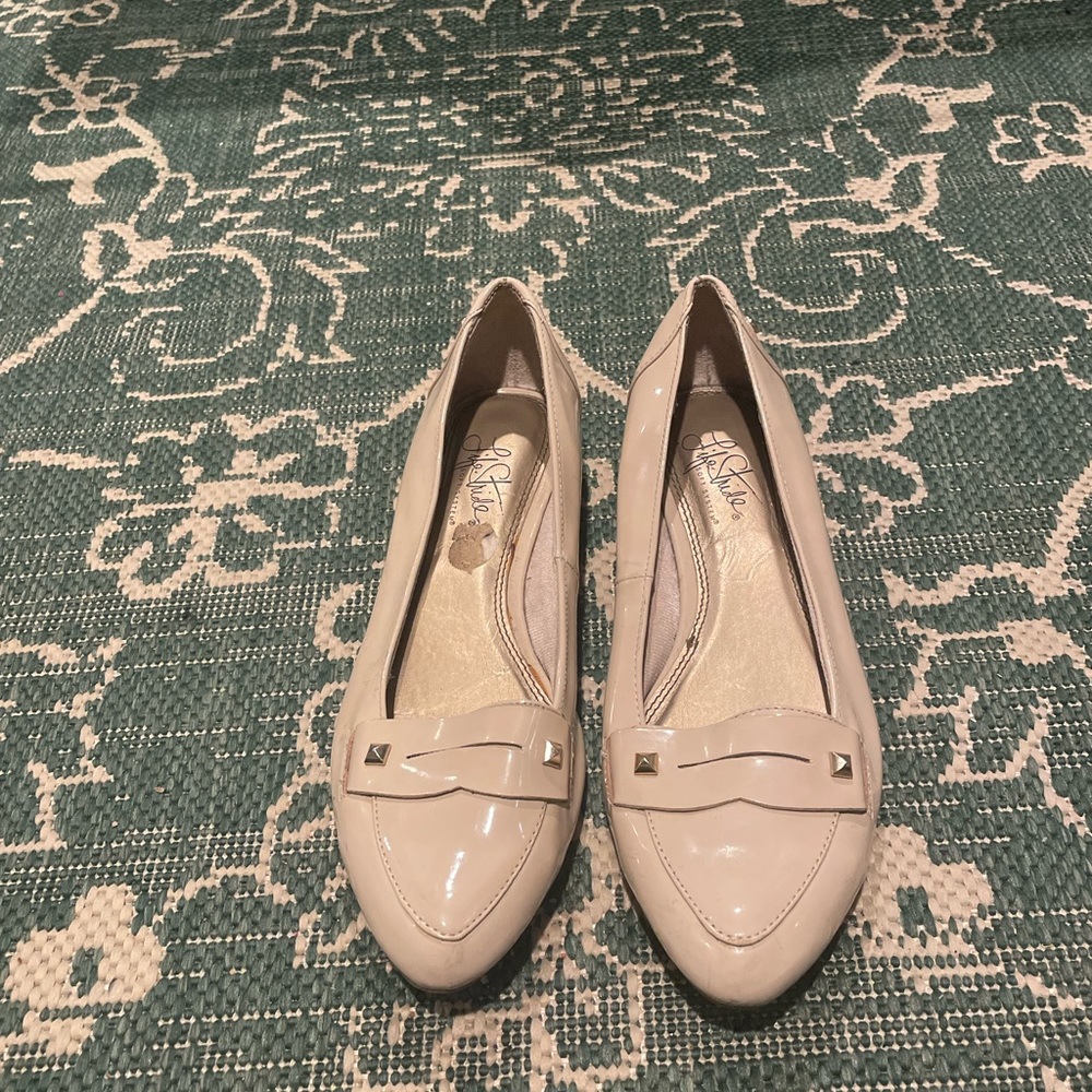 Nude and gold Life stride flats size 7